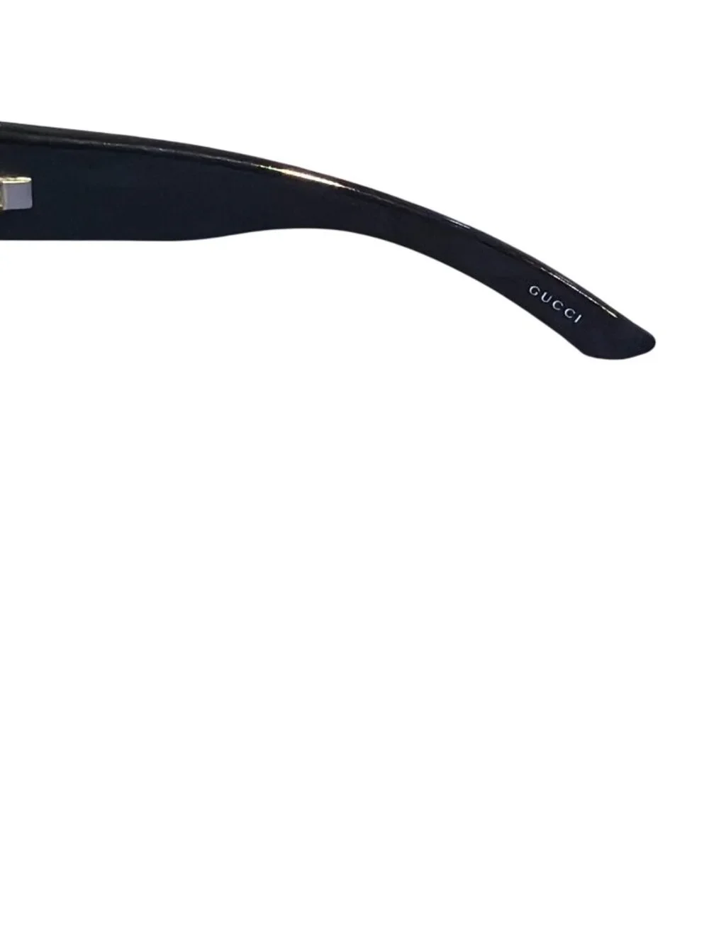 GUCCI 1600 Sunglasses in color D28R6 Black Used EUC